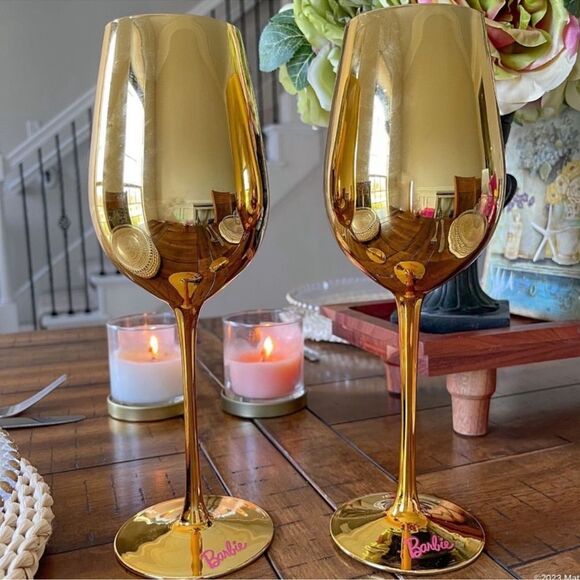 BARBIE DREAMHOUSE GOLD WINE GLASSES - Picture 3 of 11
